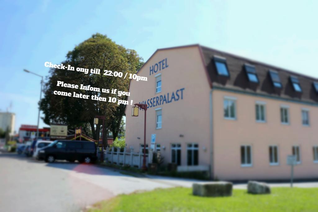 Wasserpalast - Breakfast For Free!!!